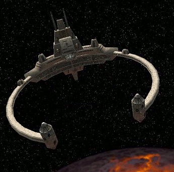 Stacja kosmiczna Azzameenów. Autor i źródło obrazka: X-Wing Alliance, Lucasarts